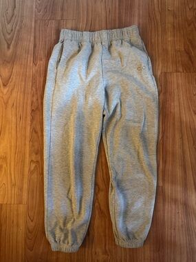 Used Alo Grey Sweatpants